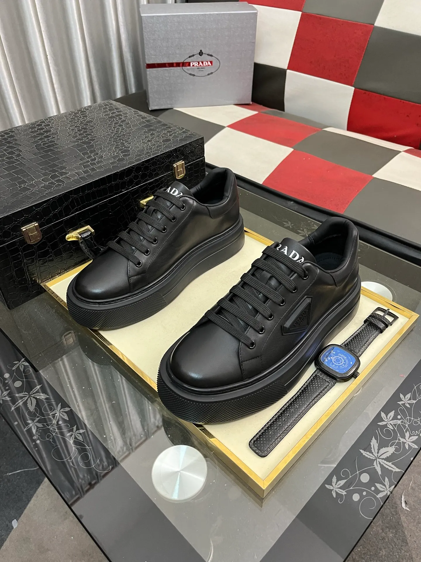 Men's shoes 💰580⌚️⌚️【PRADA】Prada casual shoes, originally developed 1:1, made of high-mercerized cowhide with imported cowhide, silk sheepskin lining, rubber outsole, comfortable and soft on the foot, size: 38-444️⃣Colors available
